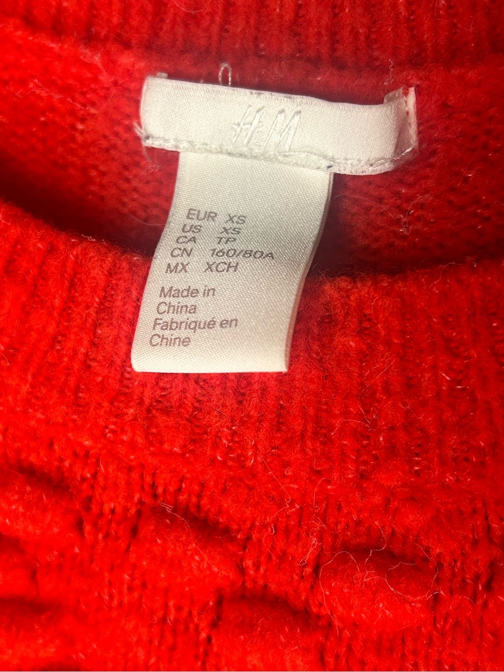 H&M Red Heart-Pattern Crewneck Sweater - Picture 3 of 4